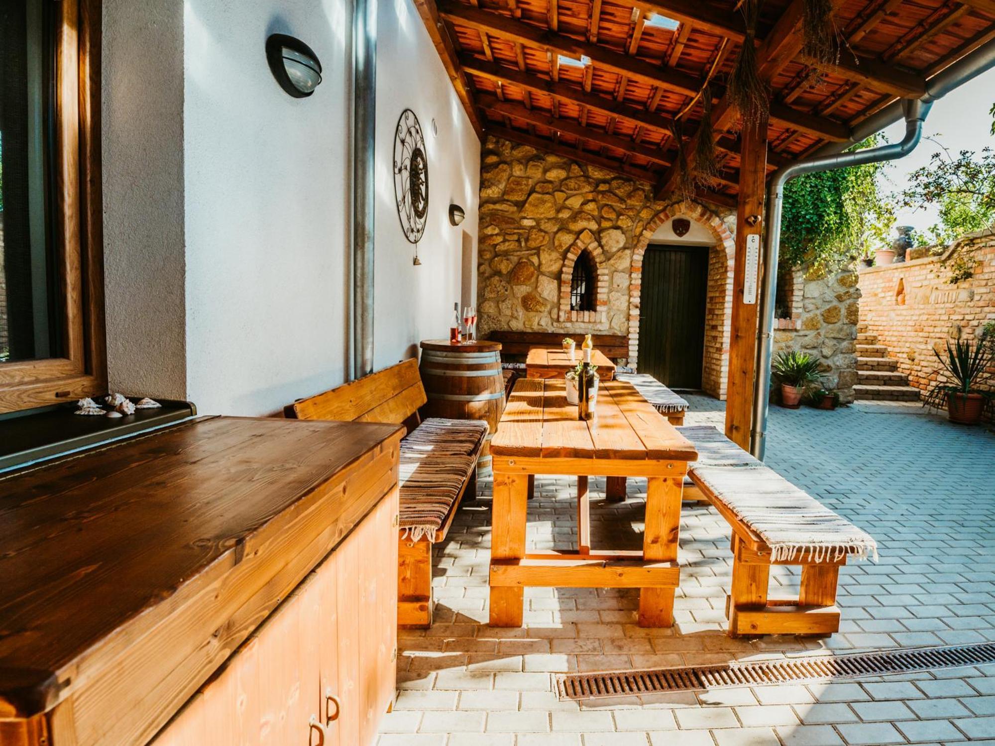 Penzion U Tri Ruzi Vrbice Exterior photo